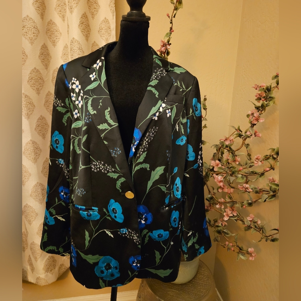 Cavin Klein Floral Blazer